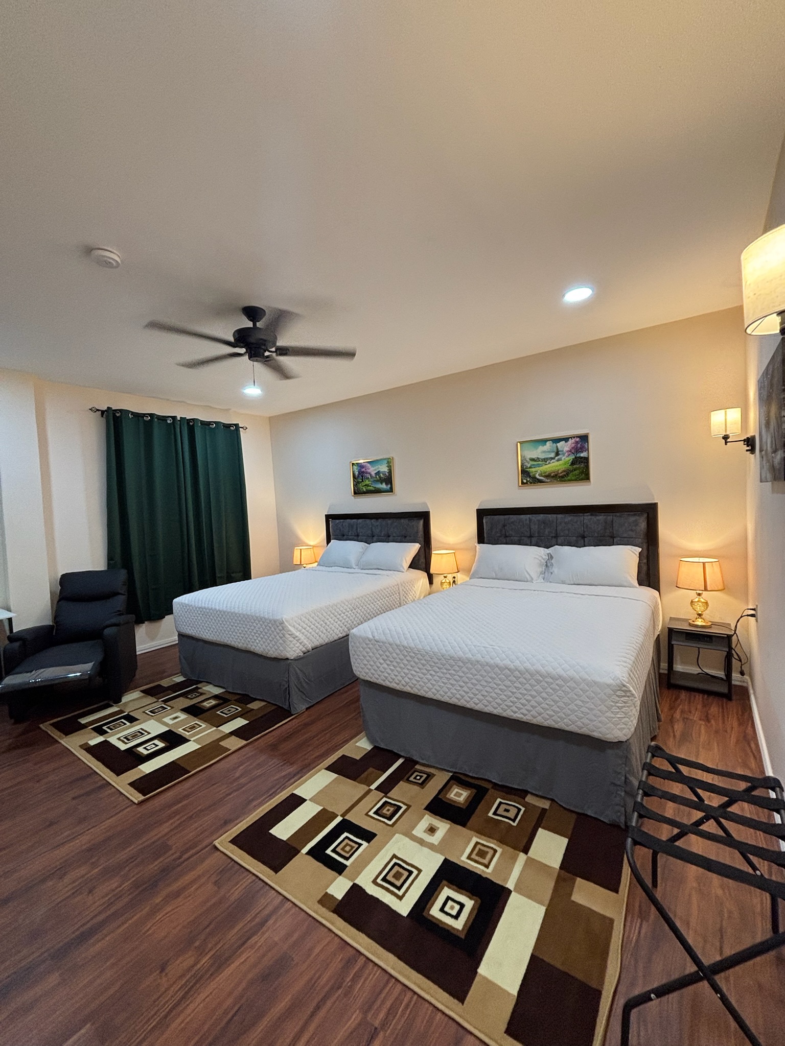 Luxury Double Queen Room